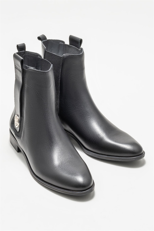 Siyah deri düz kadın bot, klasik stil için - Elle Shoes