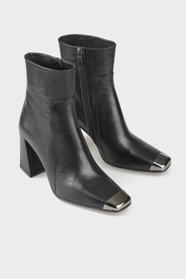 Siyah deri topuklu kadın bot, klasik stil için - Elle Shoes