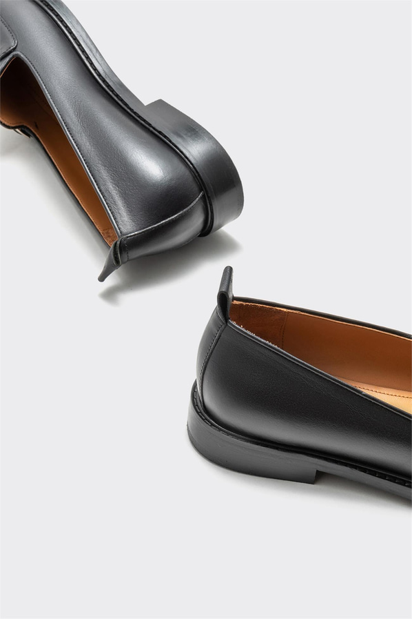 Siyah deri kadın loafer, rahat kullanım için - Elle Shoes