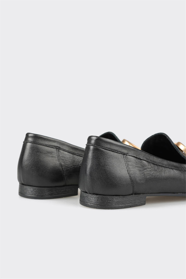 Siyah deri kadın loafer, klasik stil için - Elle Shoes