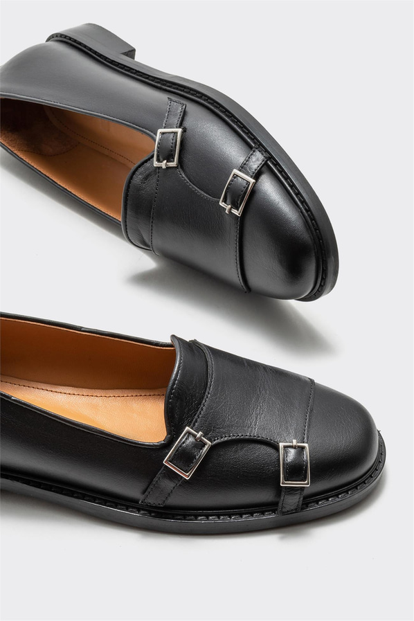 Siyah deri kadın loafer, rahat kullanım için - Elle Shoes