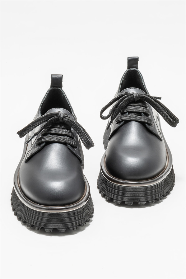 Siyah deri kadın ayakkabı - Elle Shoes