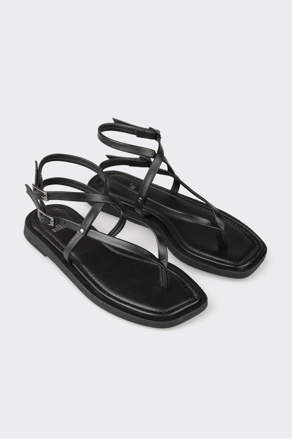 Siyah deri örgü dokulu kadın sandalet, günlük kullanım için - Elle Shoes