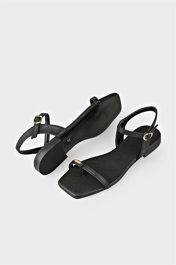Siyah deri kadın düz sandalet, rahat kullanım için - Elle Shoes