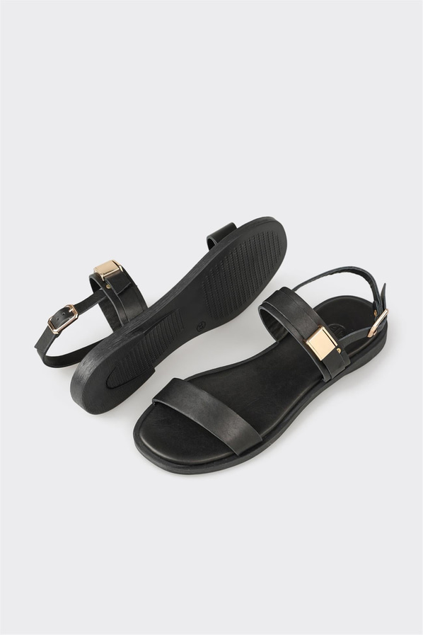 Siyah deri düz yumuşak dokulu kadın sandalet, klasik stil için - Elle Shoes