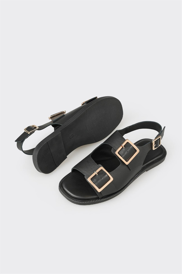 Siyah deri yumuşak dokulu kadın düz sandalet, rahat kullanım için - Elle Shoes
