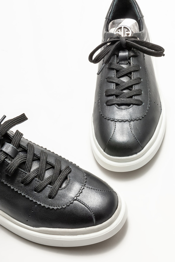 Siyah deri kadın spor ayakkabı - Elle Shoes