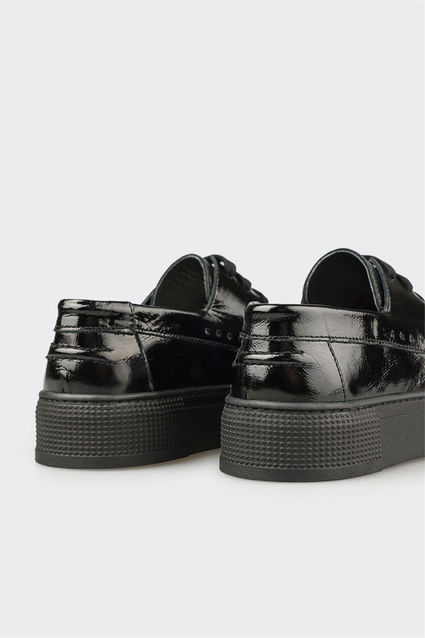 Siyah Deri Kadın Spor Ayakkabı