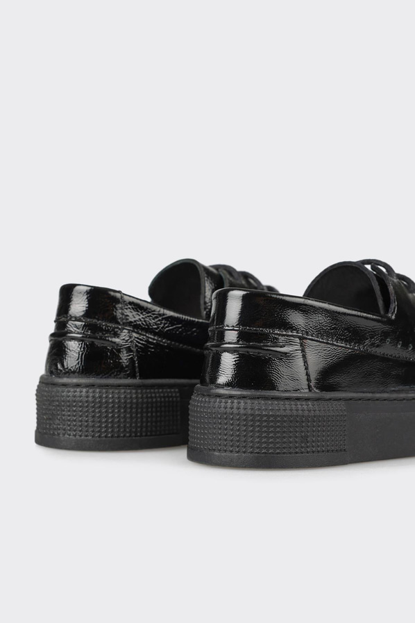 Siyah Deri Kadın Spor Ayakkabı