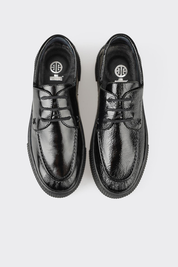 Siyah Deri Kadın Spor Ayakkabı