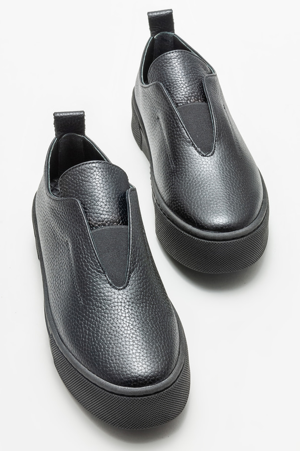 Siyah deri kadın düz ayakkabı - Elle Shoes
