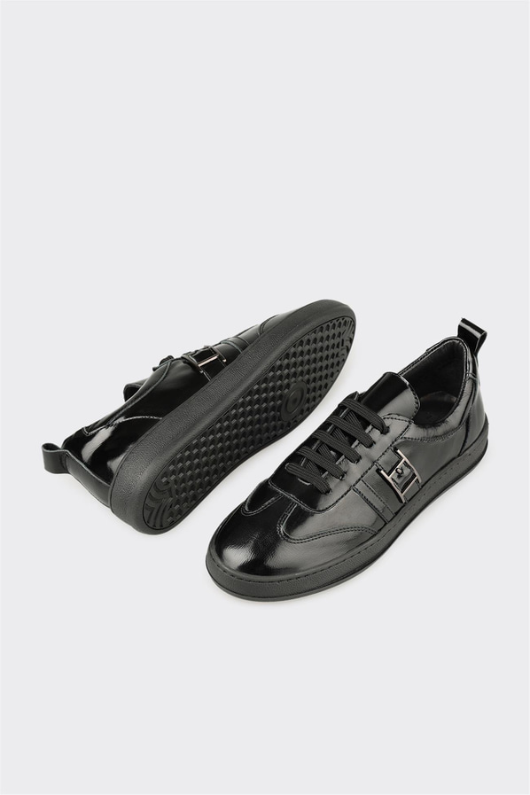 Siyah Deri Kadın Spor Ayakkabı