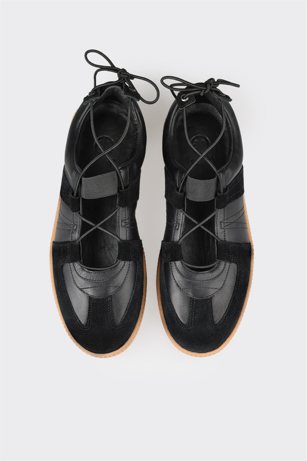 Siyah deri ve süet bağcıklı kadın sneaker - Elle Shoes