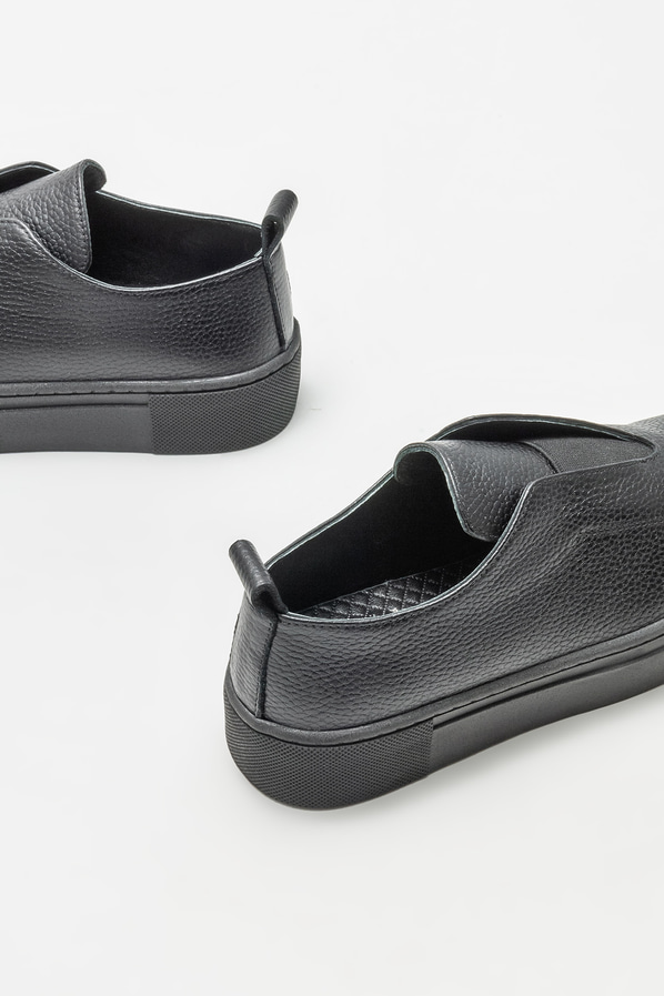 Siyah deri kadın düz ayakkabı - Elle Shoes