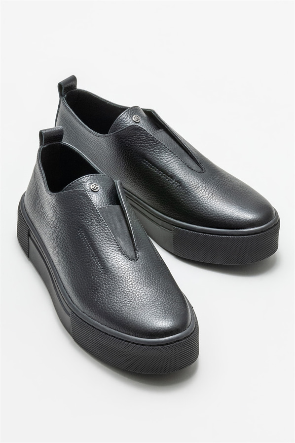 Siyah deri kadın düz ayakkabı - Elle Shoes