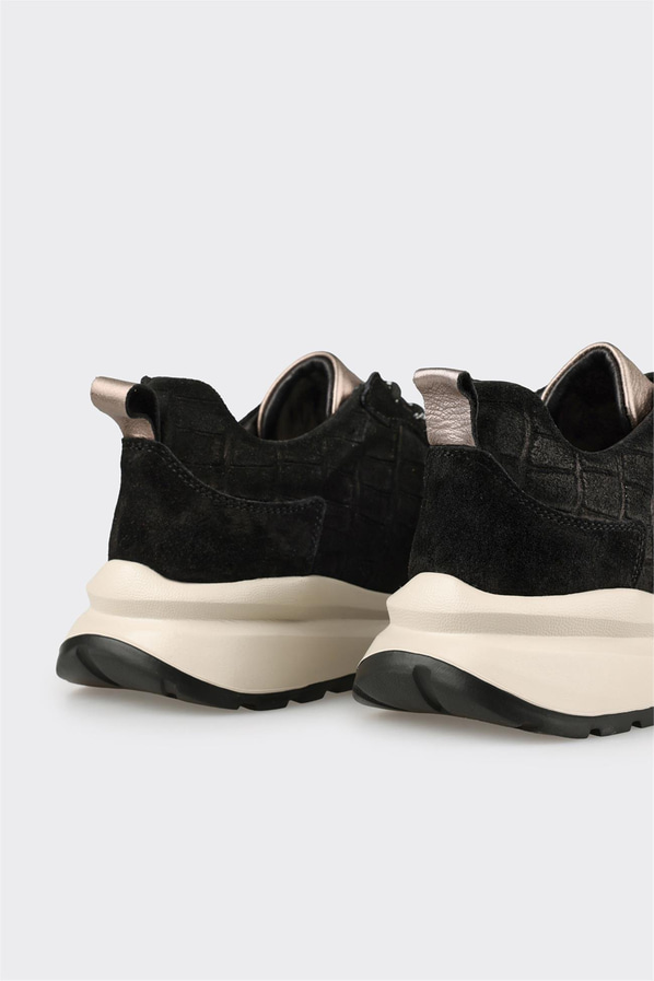 Siyah Deri Kadın Spor Ayakkabı