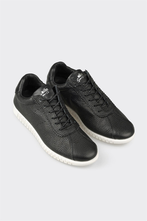 Siyah deri kadın sneaker, rahat kullanım için - Elle Shoes