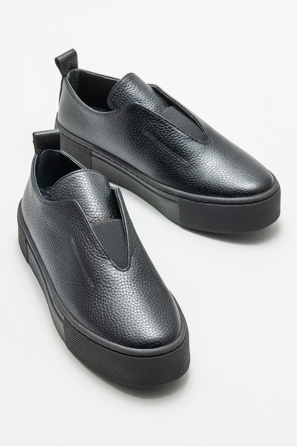 Siyah deri kadın düz ayakkabı - Elle Shoes