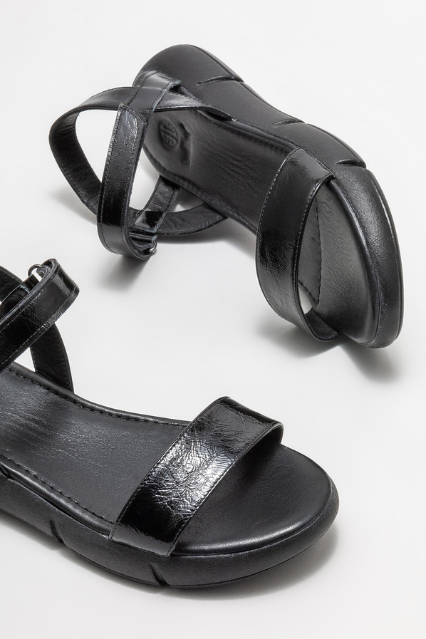 Siyah deri kadın sandalet - Elle Shoes