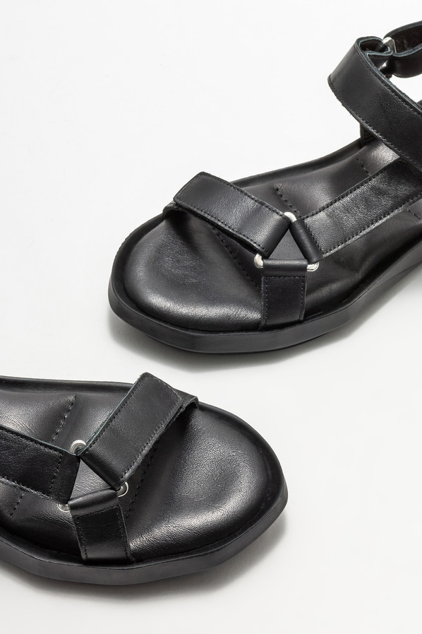 Siyah deri kadın sandalet - Elle Shoes