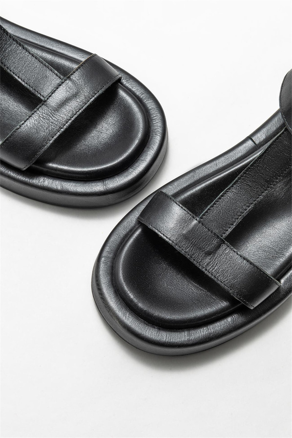 Siyah deri kadın sandalet - Elle Shoes