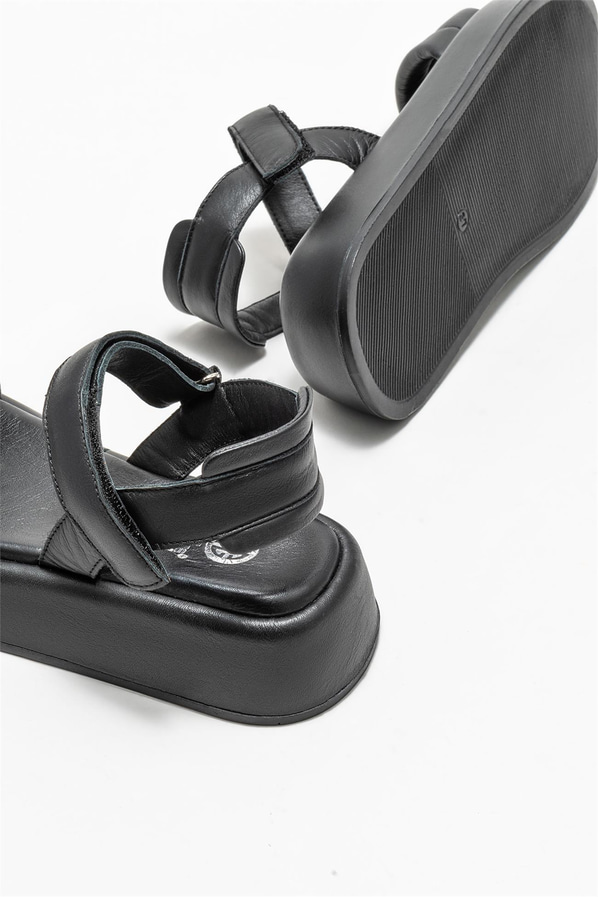 Siyah deri kadın sandalet - Elle Shoes