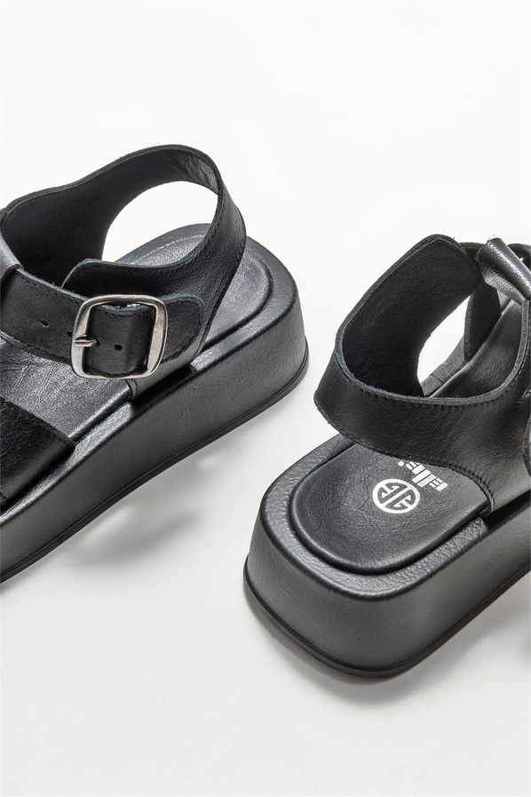 Siyah deri kadın sandalet - Elle Shoes