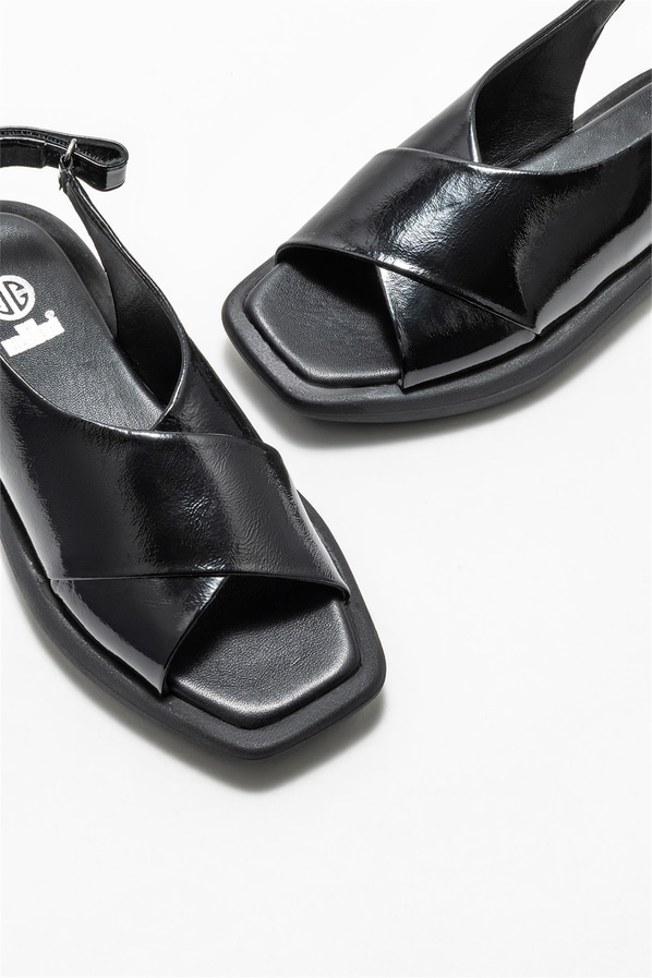 Siyah deri kadın sandalet - Elle Shoes