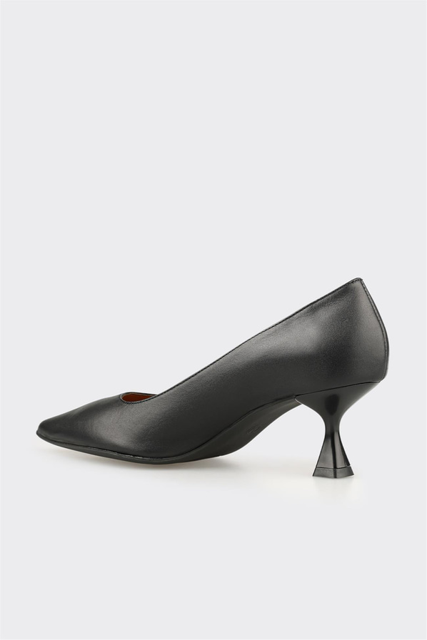 Siyah Deri Kadın Stiletto