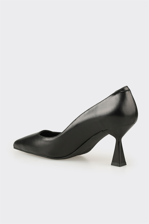 Siyah Deri Kadın Stiletto