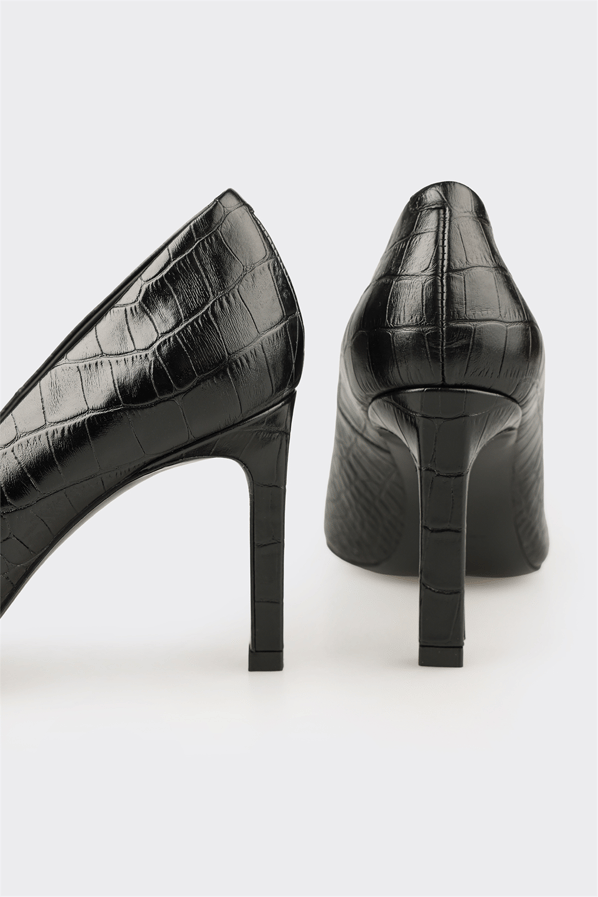 Siyah Deri Kadın Stiletto