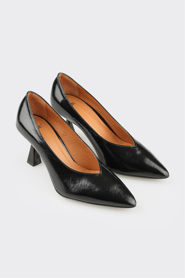 Siyah Deri Kadın Stiletto