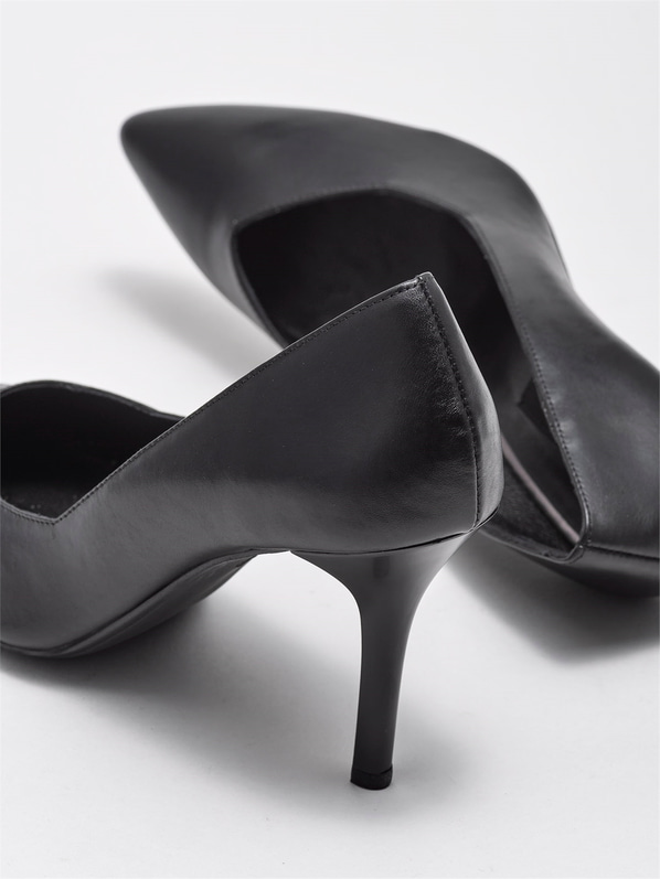 Siyah Deri Kadın Stiletto