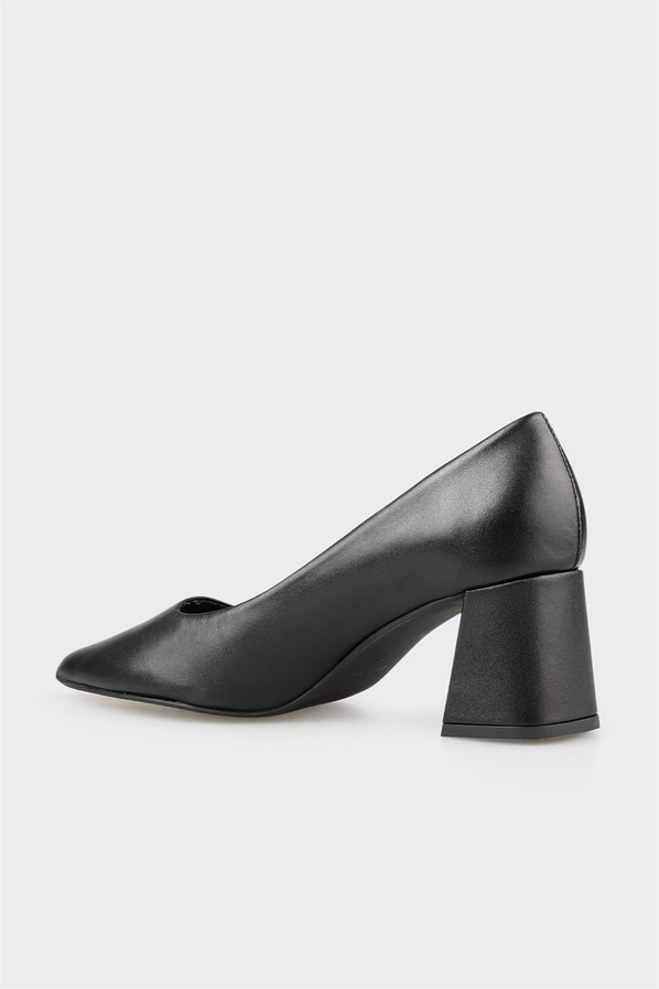 Siyah Deri Kadın Stiletto