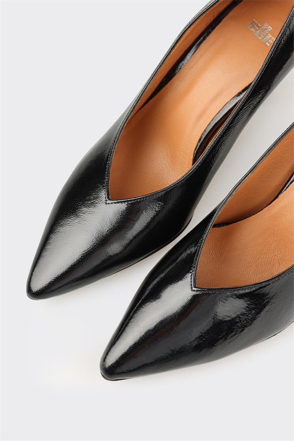 Siyah Deri Kadın Stiletto