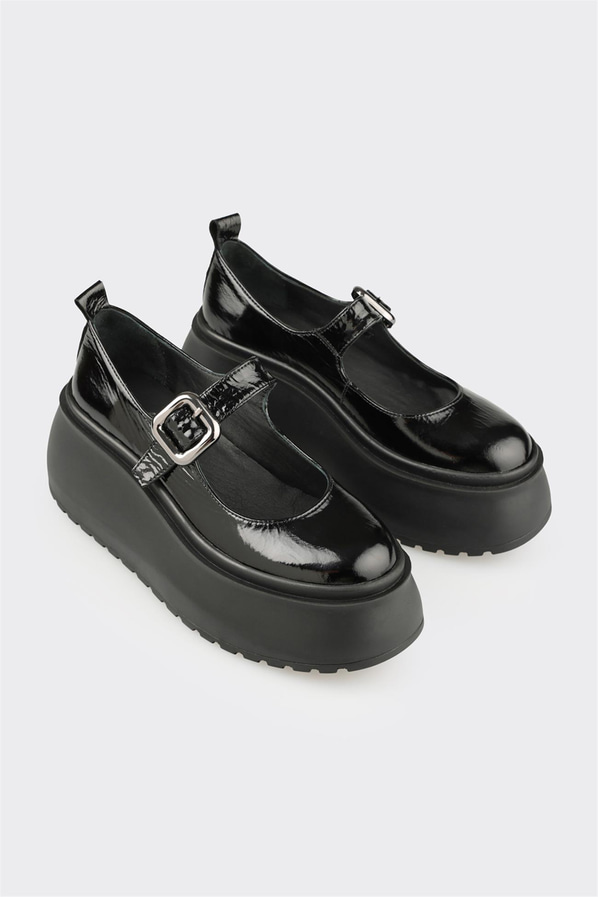 Siyah Deri Kadın Topuklu Ayakkabı