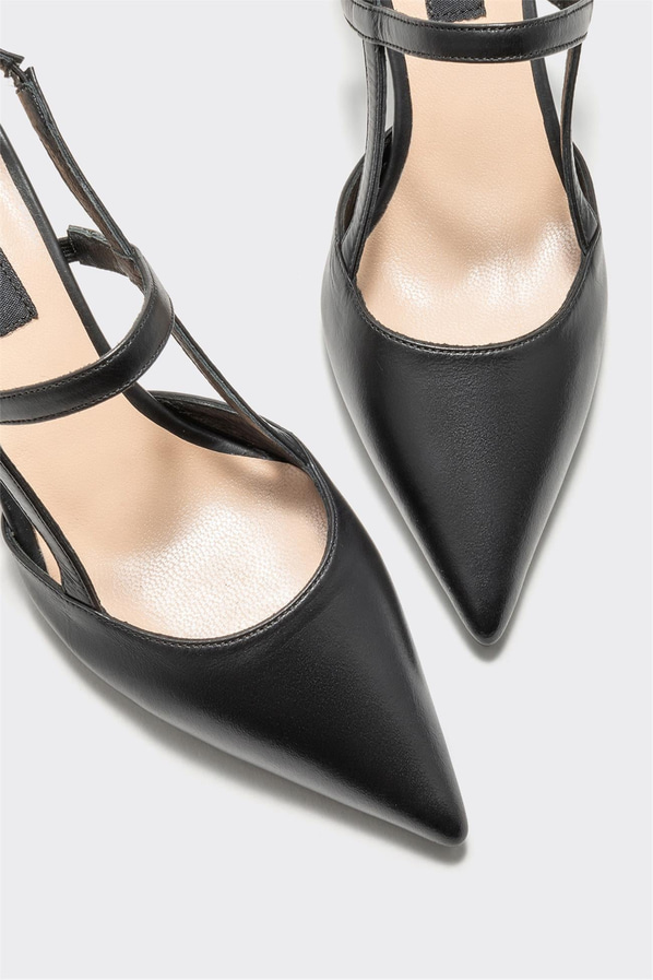 Siyah deri topuklu kadın ayakkabı, ofis stili için - Elle Shoes