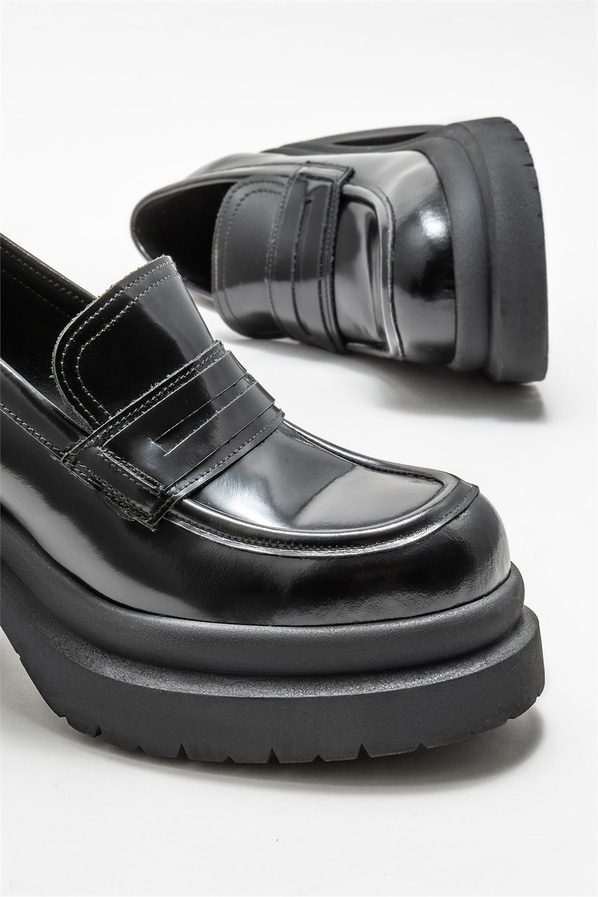 Siyah deri topuklu kadın ayakkabı - Elle Shoes