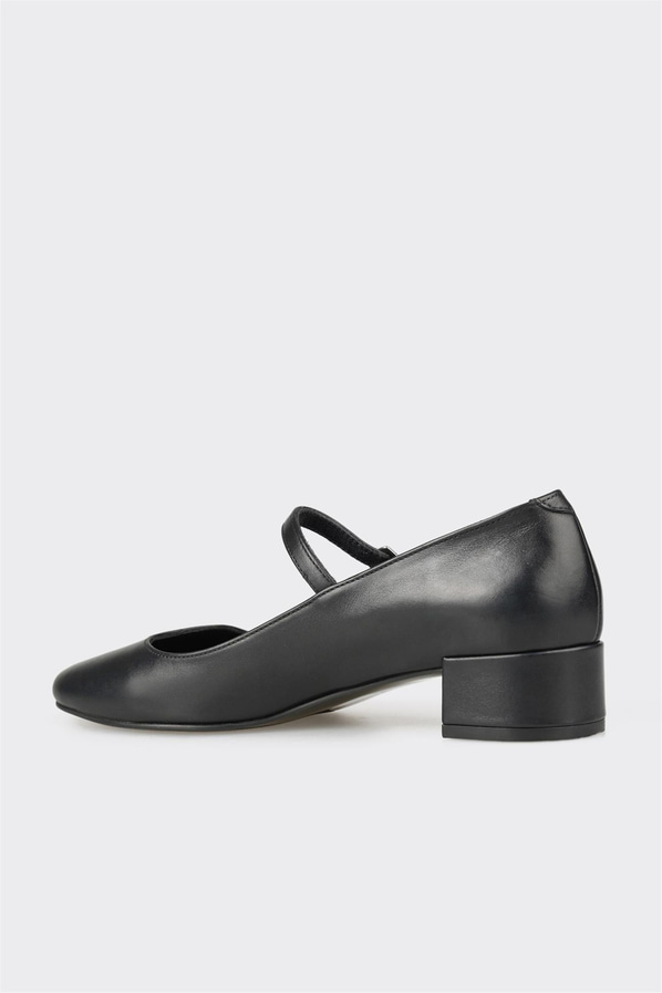 Siyah deri topuklu kadın ayakkabı - Elle Shoes