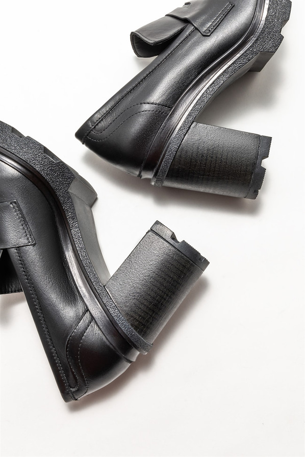 Siyah deri topuklu kadın ayakkabı - Elle Shoes