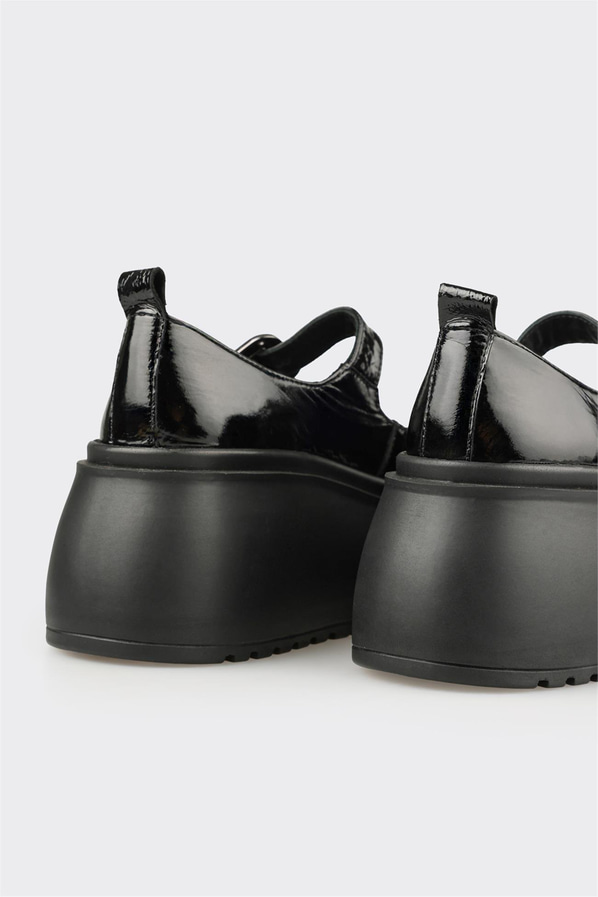 Siyah Deri Kadın Topuklu Ayakkabı