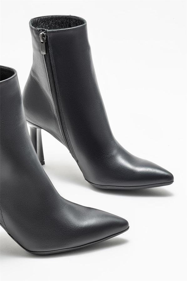 Siyah deri ince topuklu kadın bot, rahat kullanım için - Elle Shoes