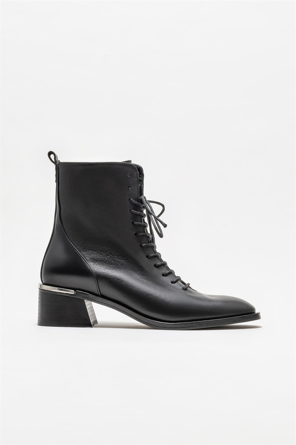 Siyah deri bağcıklı kalın topuklu kadın bot, rahat kullanım için - Elle Shoes