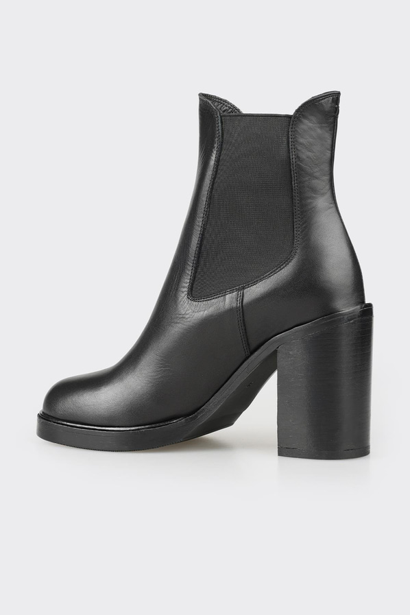 Siyah Deri Kadın Topuklu Bot