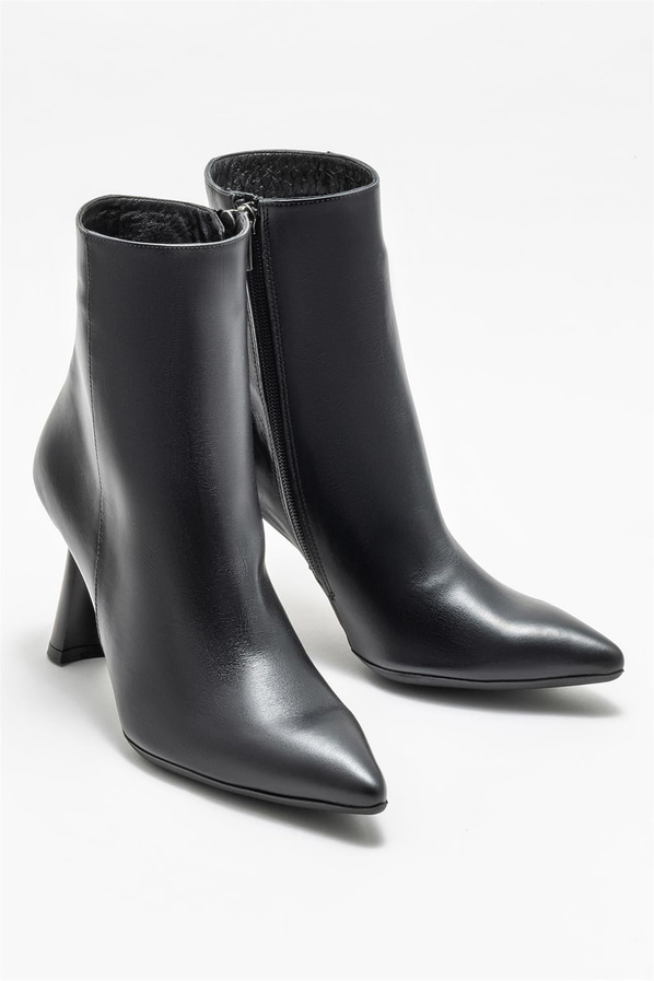 Siyah deri ince topuklu kadın bot, rahat kullanım için - Elle Shoes
