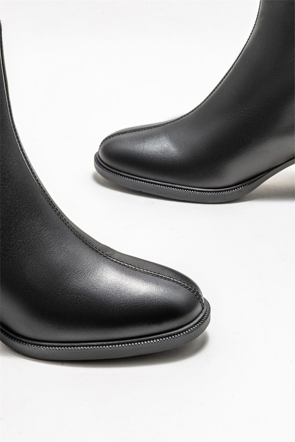 Siyah deri topuklu kadın bot, ofis stili için - Elle Shoes