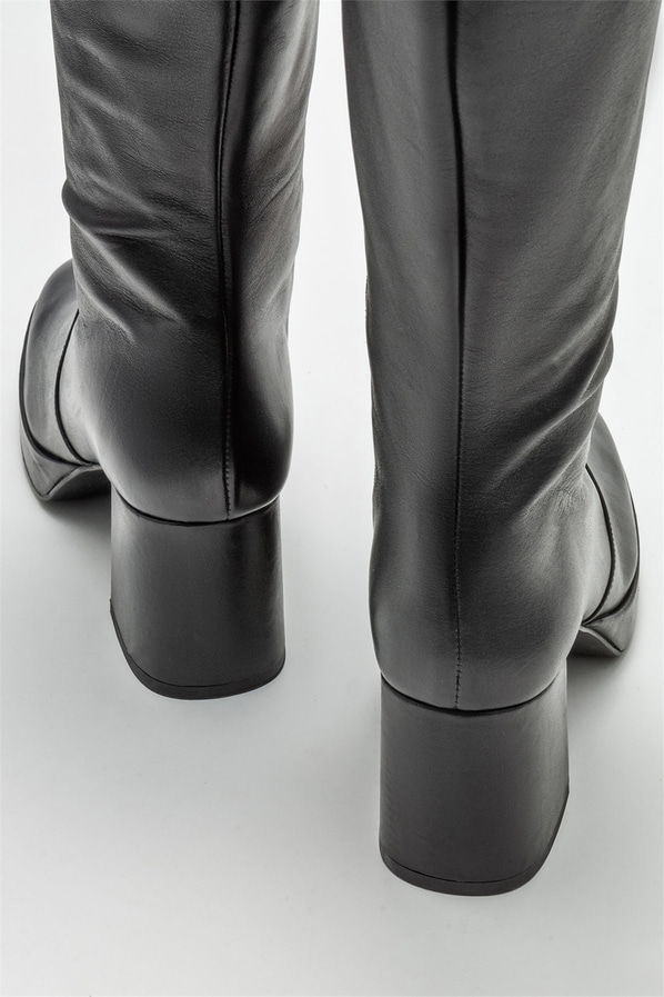 Siyah deri topuklu kadın çizme - Elle Shoes