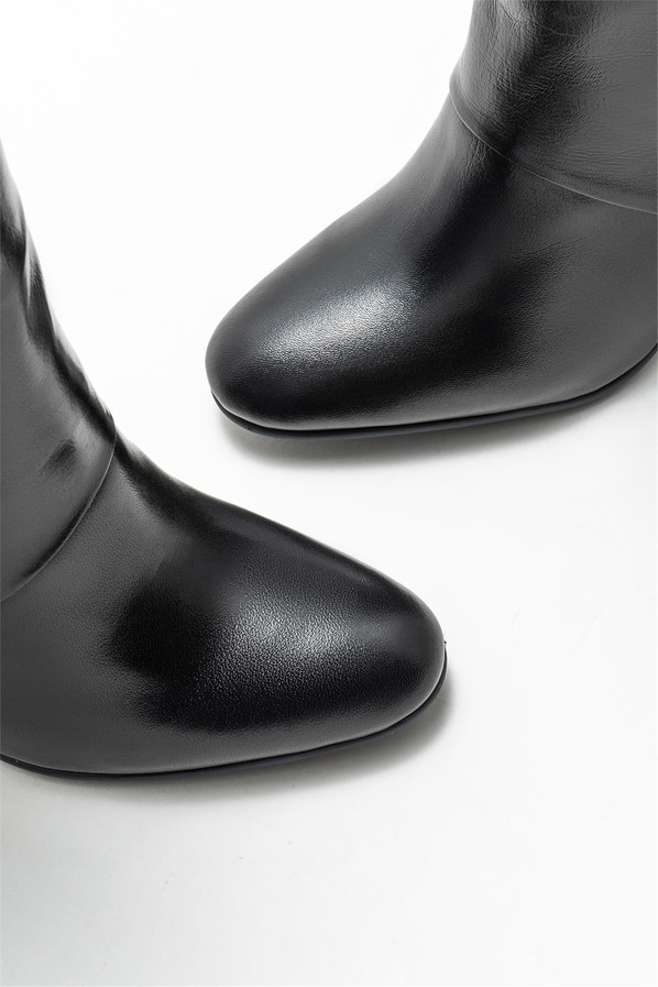 Siyah deri topuklu kadın çizme - Elle Shoes