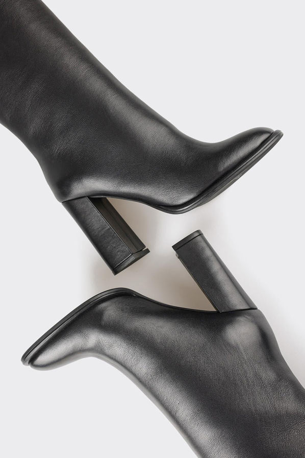 Siyah deri topuklu kadın çizme, ofis stili için - Elle Shoes