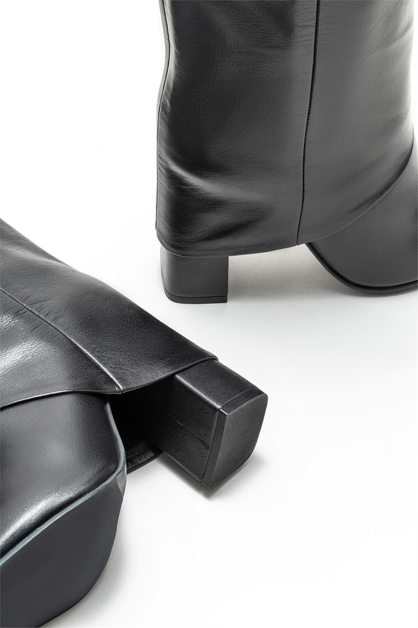 Siyah deri topuklu kadın çizme - Elle Shoes